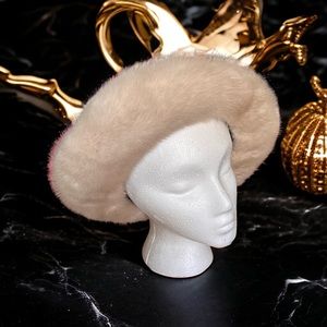 Cream felt hat with mink trim